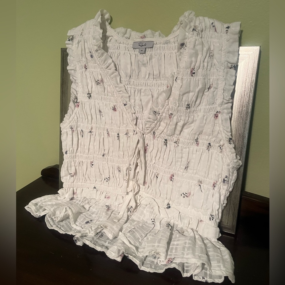 Rails summer blouse, ties in the front, great condition